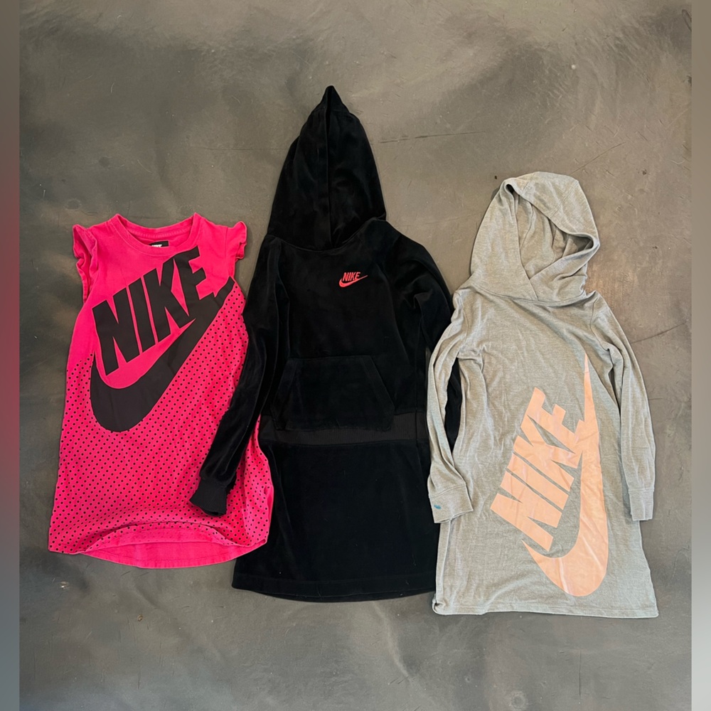 Girls Nike dress bundle